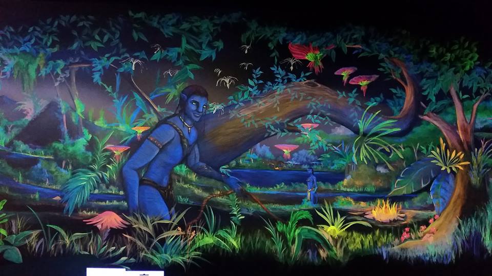 Glow in the Dark Paint. Black Light